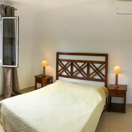 Villa Canico De Baixo Sleeps 6 With Pool Air Con And Wifi