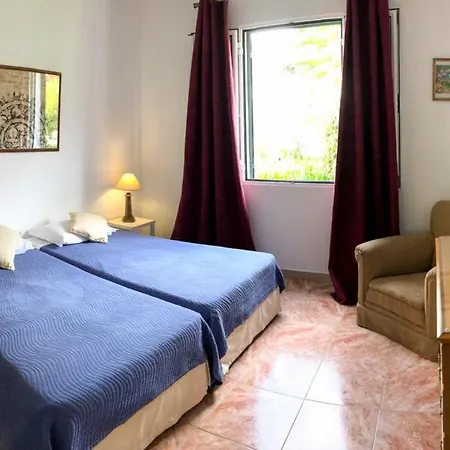 Canico De Baixo Sleeps 6 With Pool Air Con And Wifi *