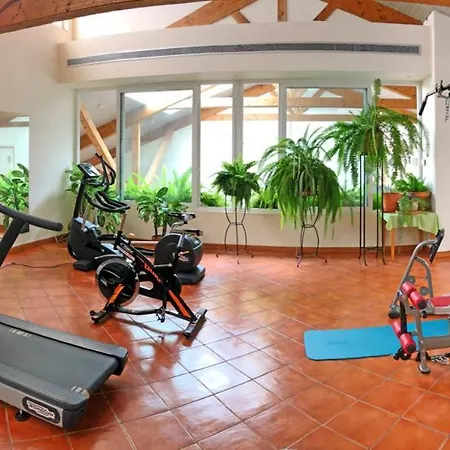 Villa Canico De Baixo Sleeps 6 With Pool Air Con And Wifi Reis Magos